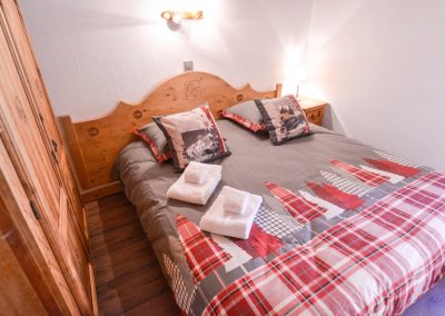 Apartment 10 people Alpe d'Huez: master bedroom suite